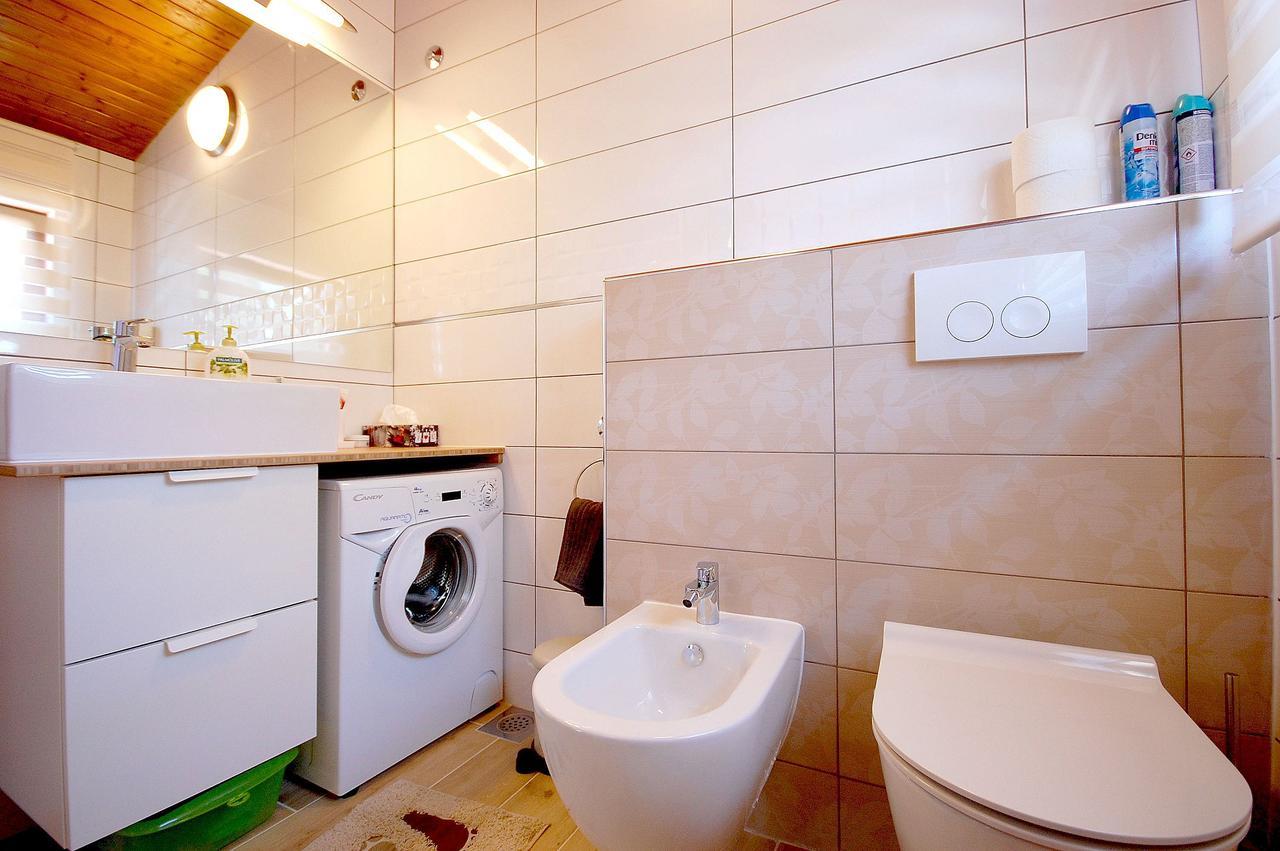 Apartment Bedenikovic By El-Pi Tours Malinska Exteriör bild